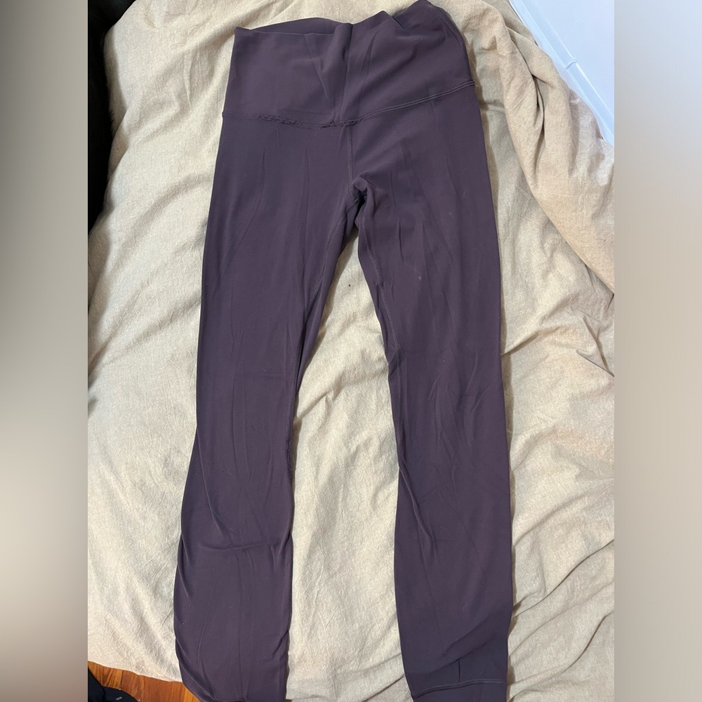 Lululemon size 4 plum leggings